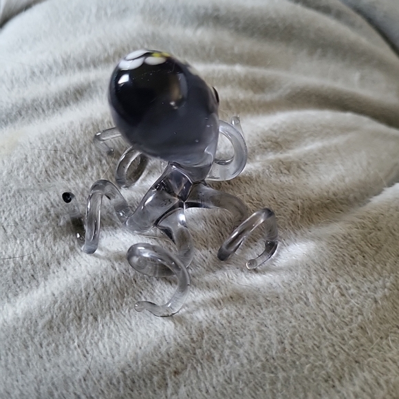 Hand Blown Art Glass Octopus - Picture 3 of 9